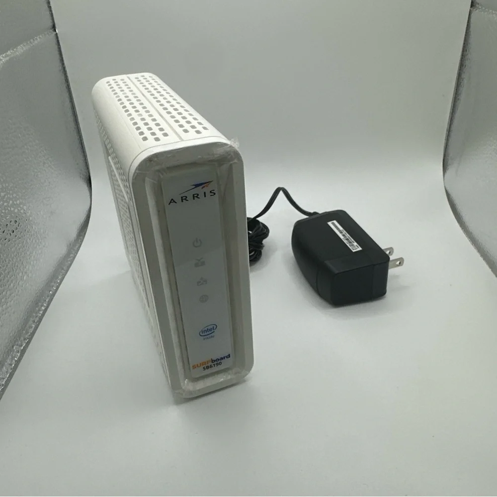 Arris SURFboard SB6190 DocSis 3.0 32x8 White Cable Modem